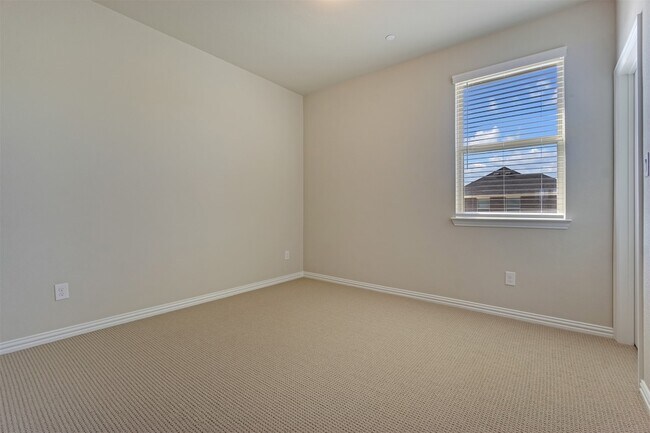 Building Photo - 7616 Redondo Dr