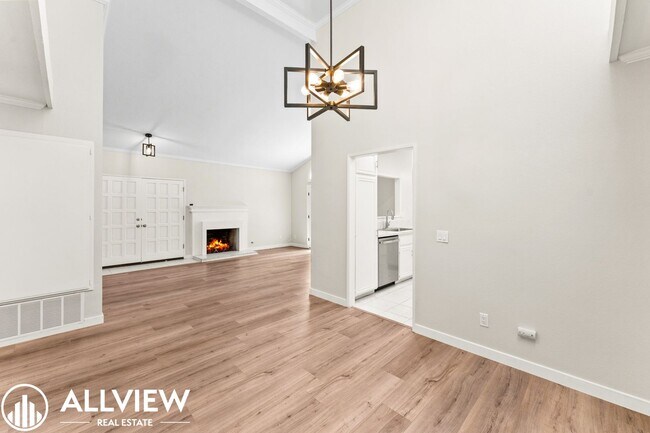 Building Photo - Charming San Juan Capistrano Home with Garage & Modern Amenities