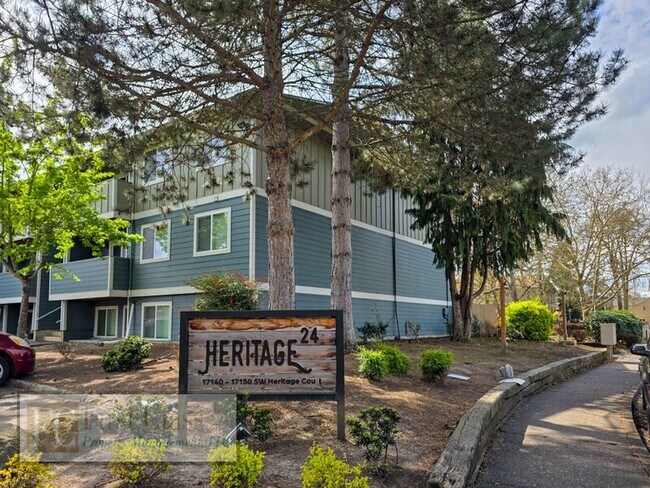 Building Photo - 17150 SW Heritage Ct