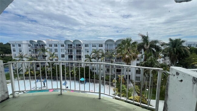 Building Photo - 486 NW 165th St