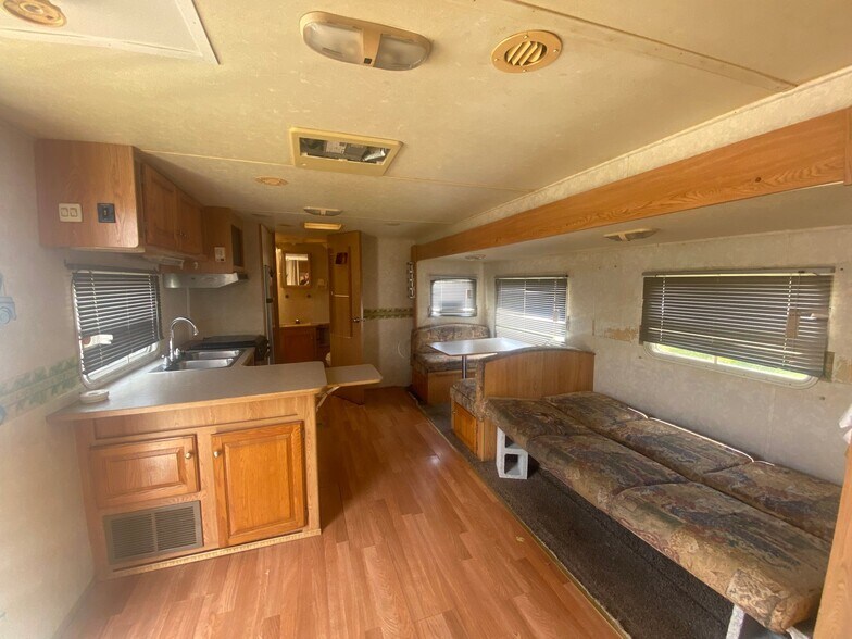 Building Photo - 2900 FL-17