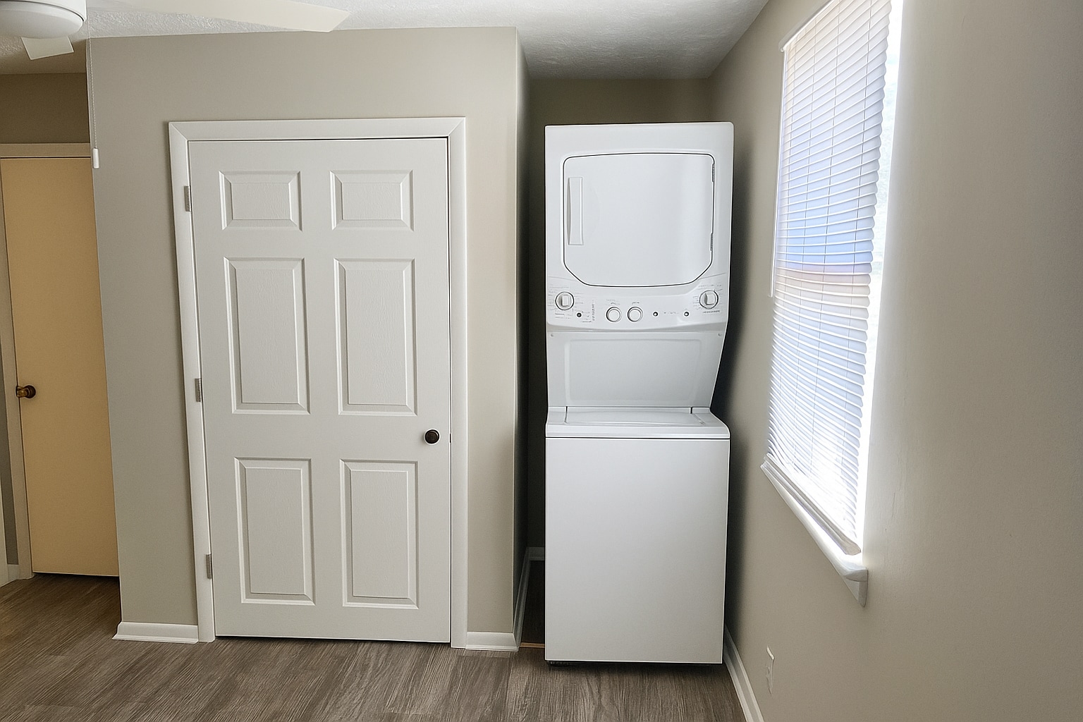 Washer/dryer included - 209 E Webster St