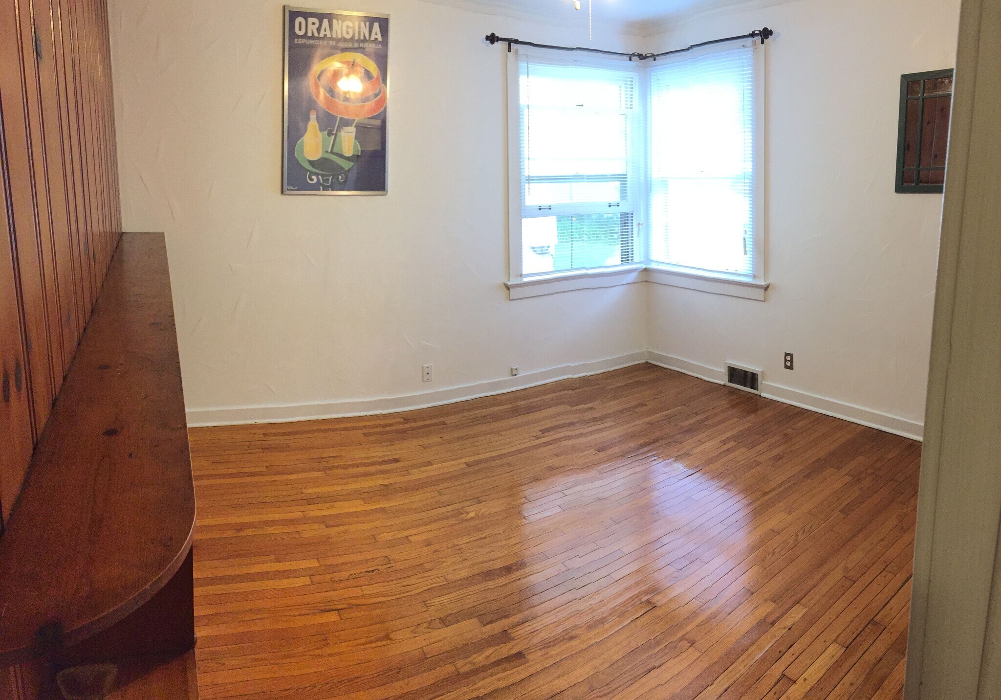 Building Photo - 908 Columbia Ave