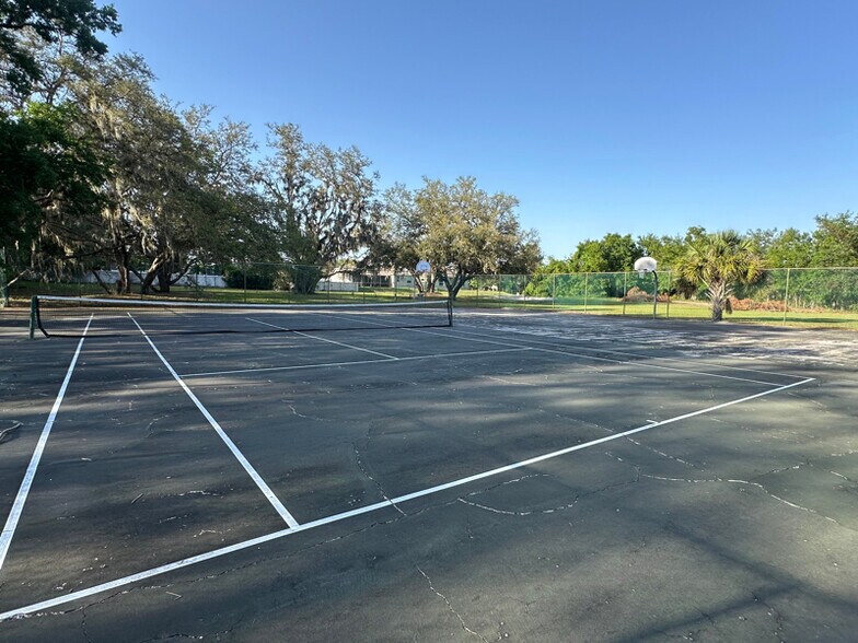 Building Photo - 1041 Sawyers Ct