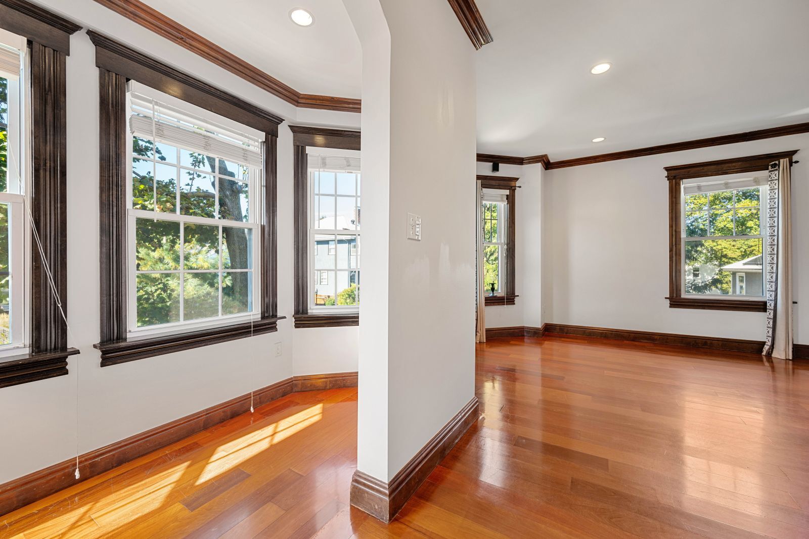 Building Photo - 76 Taft Ave