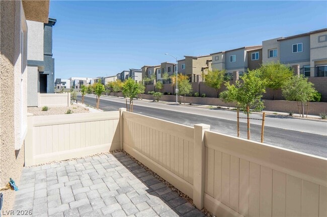 Building Photo - 3727 Celesta Vis Ave