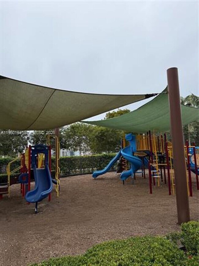 Building Photo - 7815 NW 104th Ave