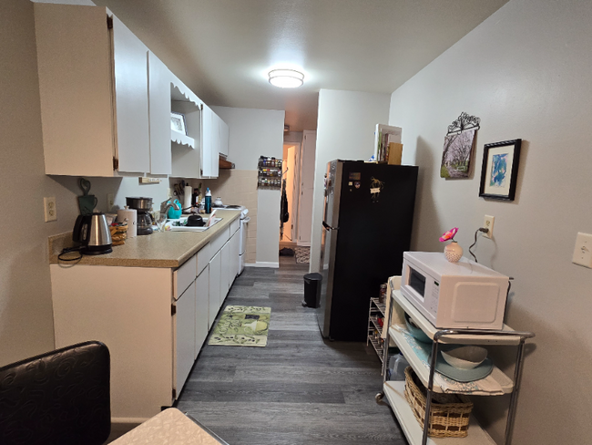Building Photo - 320 Island Dr