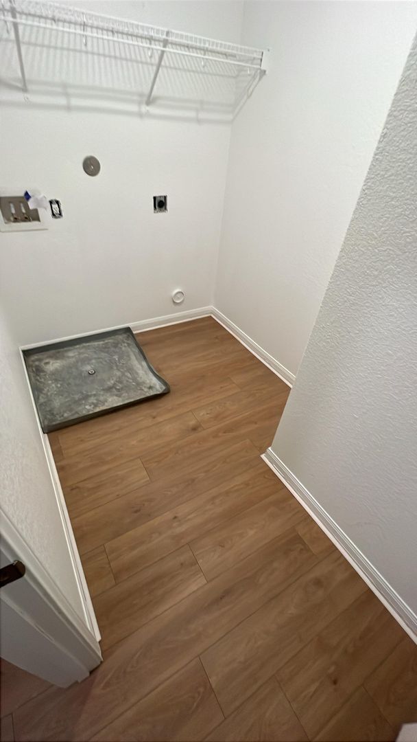 Building Photo - BEAUTIFUL HOME IN JARRELL. MOVE IN READY!.