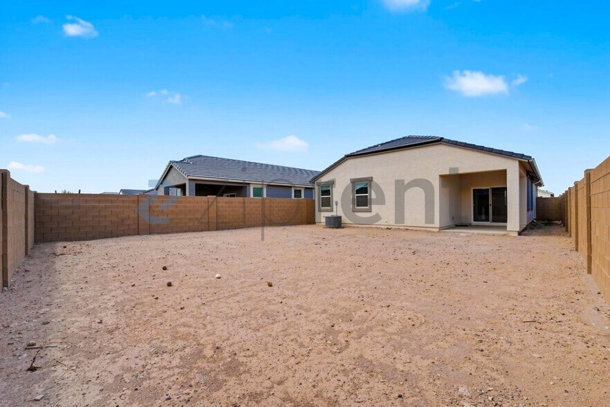 Building Photo - Unit