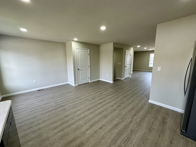 Building Photo - 226 Rojan Rd