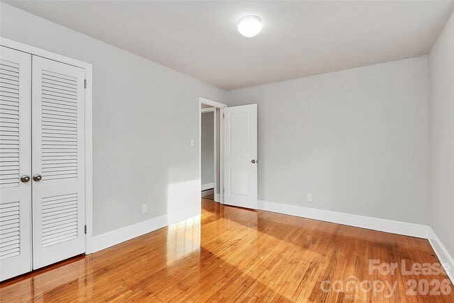 Building Photo - 1415 Springwood Ln