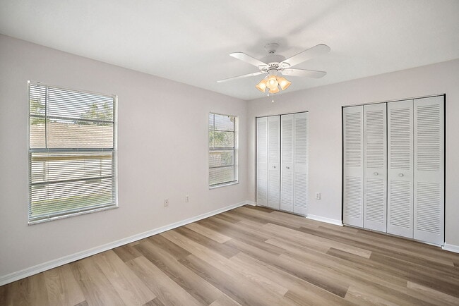 Building Photo - 202 Fernwood St