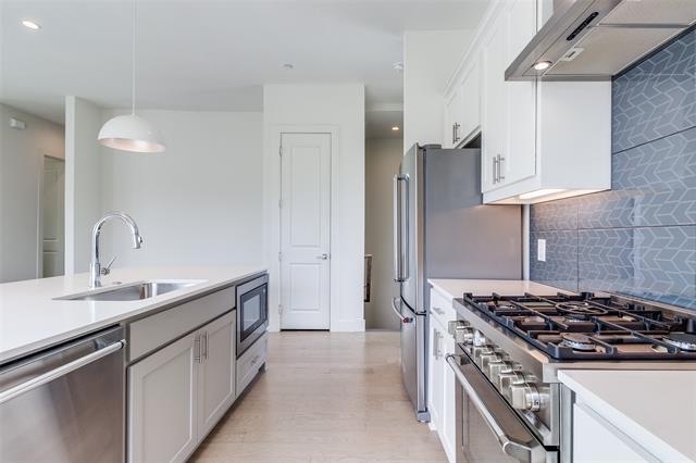 Building Photo - 5515 Bryan Pkwy