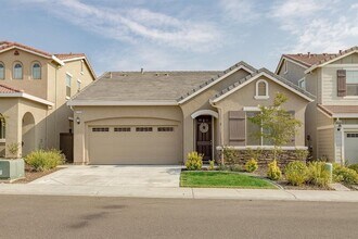 Building Photo - 2256 Ranch View Dr
