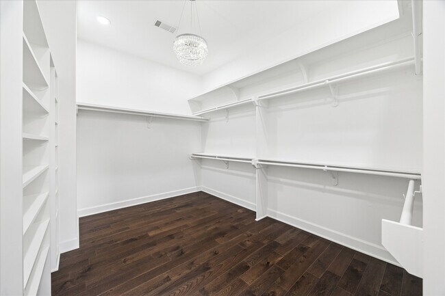 Building Photo - 2011 Colorado St