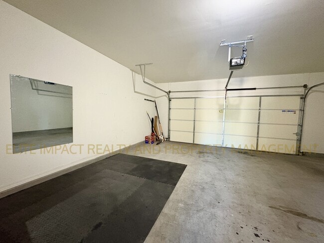 Building Photo - 11684 W Vanderbilt Farms Way