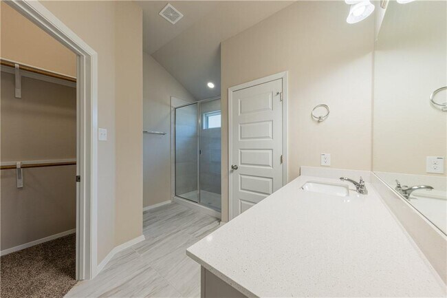 Building Photo - 5705 Respinto Dr
