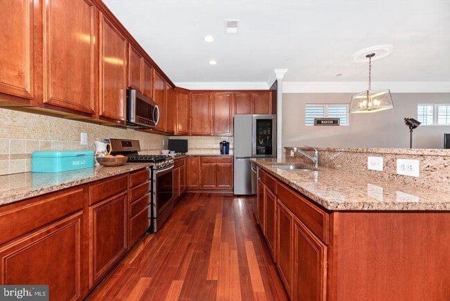 Building Photo - 10202 Woodthrush Dr