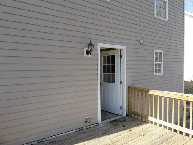 Building Photo - 204 Twin Pines Ct