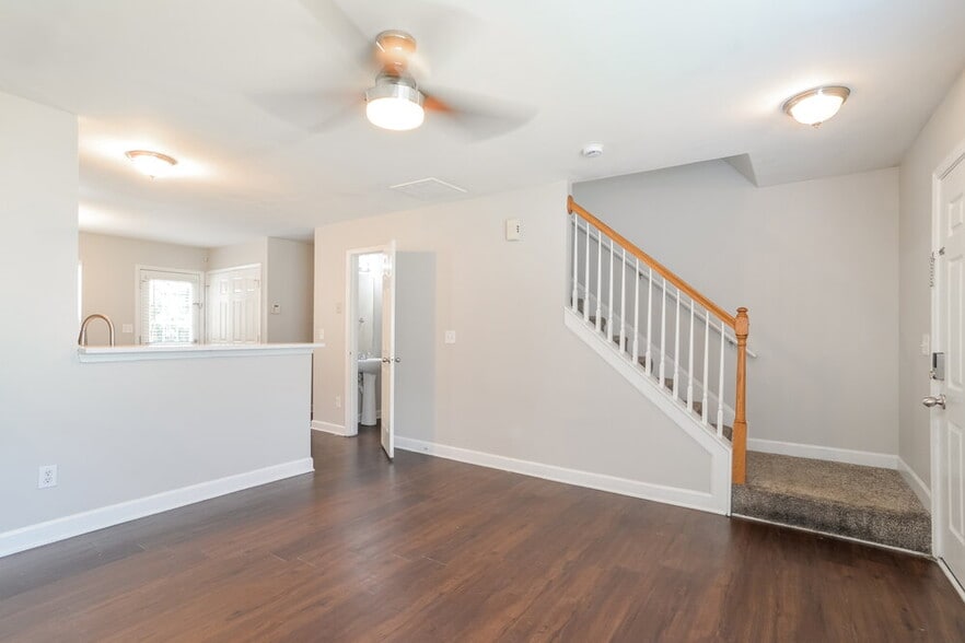 Building Photo - 1003 Korp Rd