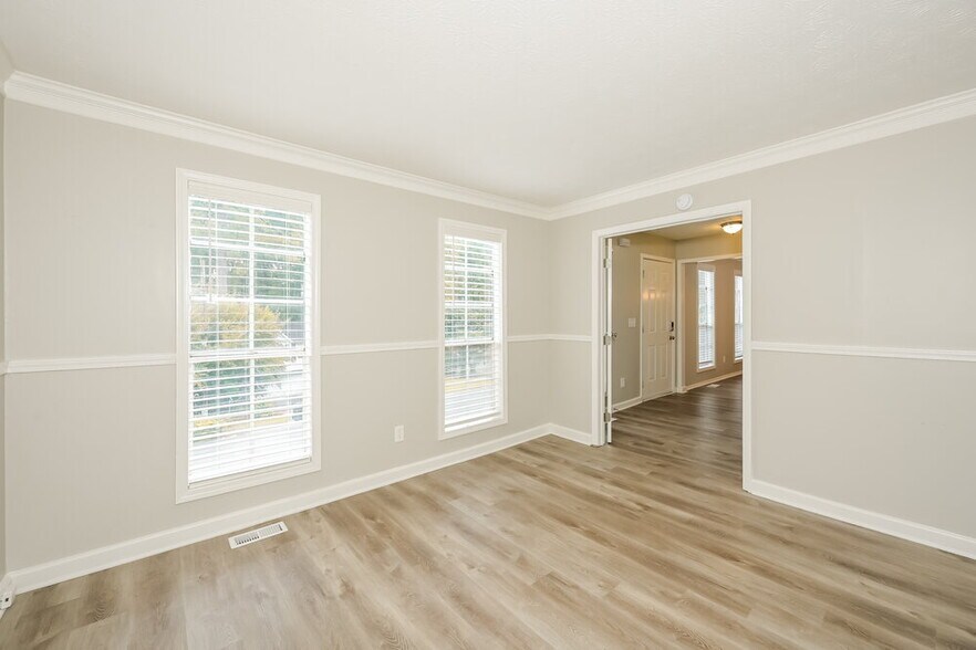 Building Photo - 445 Ridgedale Way