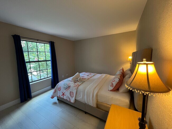 Building Photo - Beautiful Mediterranean Pool Home Availabl...