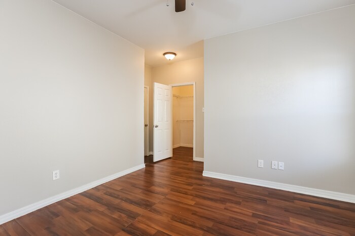 Building Photo - 3204 Cloverridge Dr