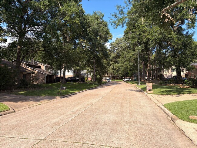 Building Photo - 3214 Big Spruce Dr