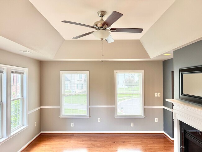 Building Photo - GORGEOUS FORMER MODEL HOME - MINUTES TO QUANTICO