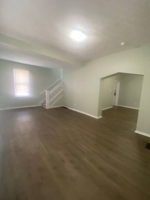 Building Photo - 1036 Oakwood Ave