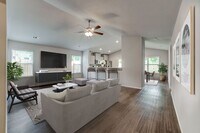 Building Photo - MOVE IN SPECIAL!