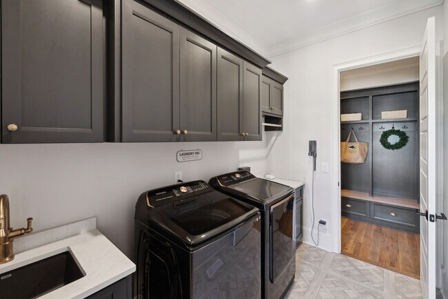 Building Photo - 8681 Belladonna Dr