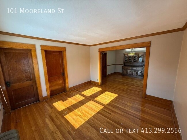 Building Photo - 101 Mooreland St