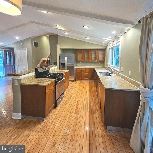 Building Photo - 2509 Foxcroft Way
