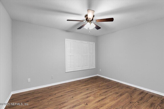 Building Photo - 13703 Richmond Park Dr N