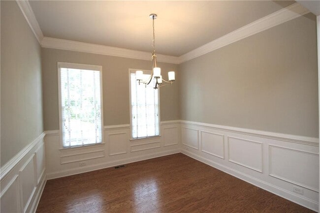 Building Photo - 335 Rose Garden Ln
