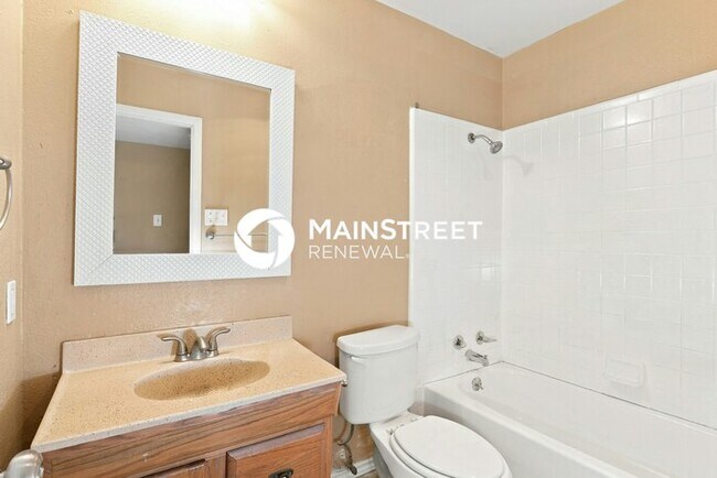 Building Photo - 3 Bedroom Pet-Friendly Home in Grand Prairie, TX with Main Street Renewal