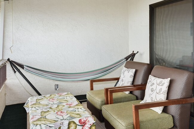 Building Photo - 77-6585 Sea View Circle 306