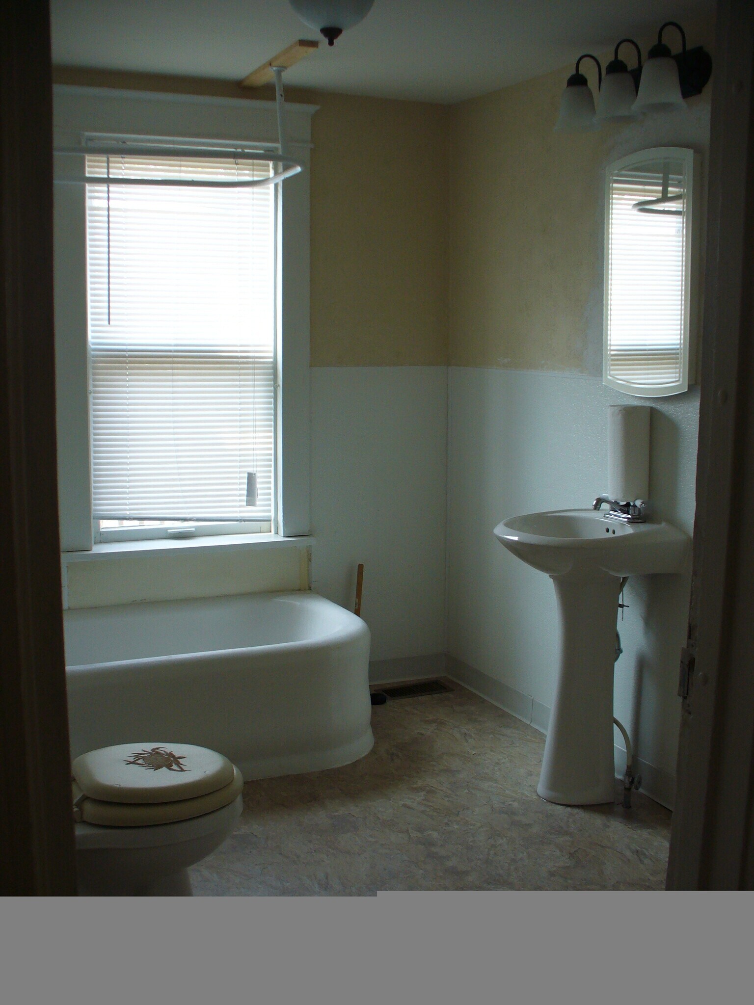 Unit 1 - Bathroom - 111 Main Ave W