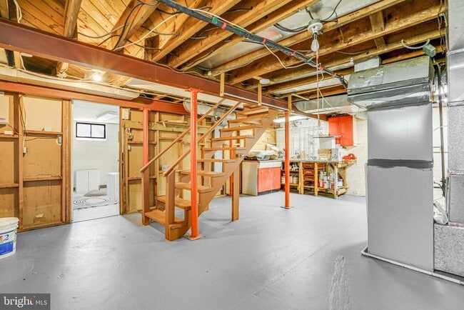 Building Photo - 8230 Gregory Dr