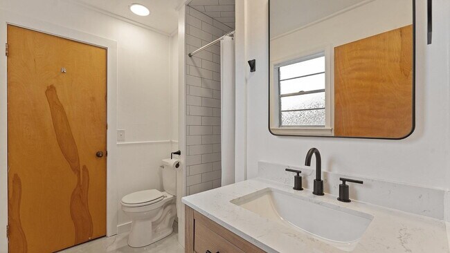 Building Photo - Simply one of those older 3-Bedroom Springdale treasures that you must see.  A three bed / two bath