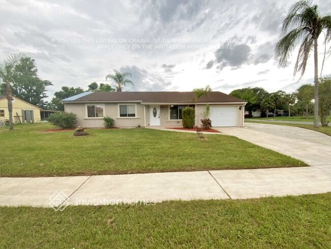 Building Photo - 806 Tappen Ct NE