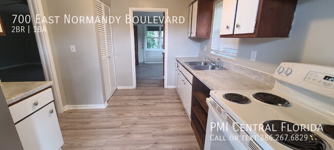 Building Photo - 700 E Normandy Blvd
