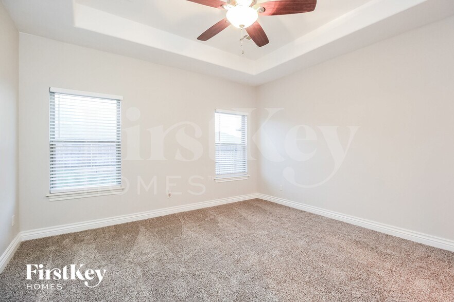 Building Photo - 8428 NW 143rd Terrace