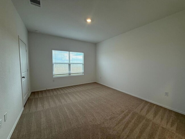 Building Photo - 203 Herald Dr