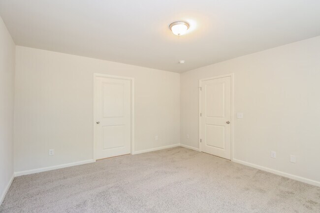 Building Photo - 2195 Bayside St SW