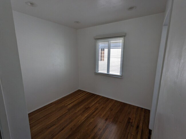 Building Photo - Exemplifying Style, Serenity & Lifestyle! ...