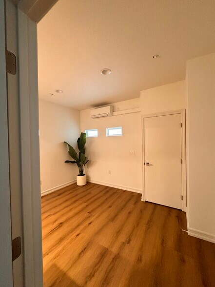 Building Photo - 41 Via Cancion