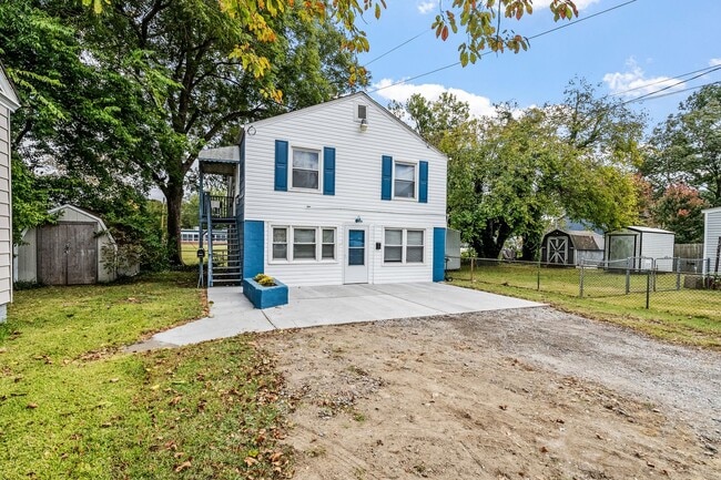 Building Photo - Portsmouth 2 bedroom -Ready Now